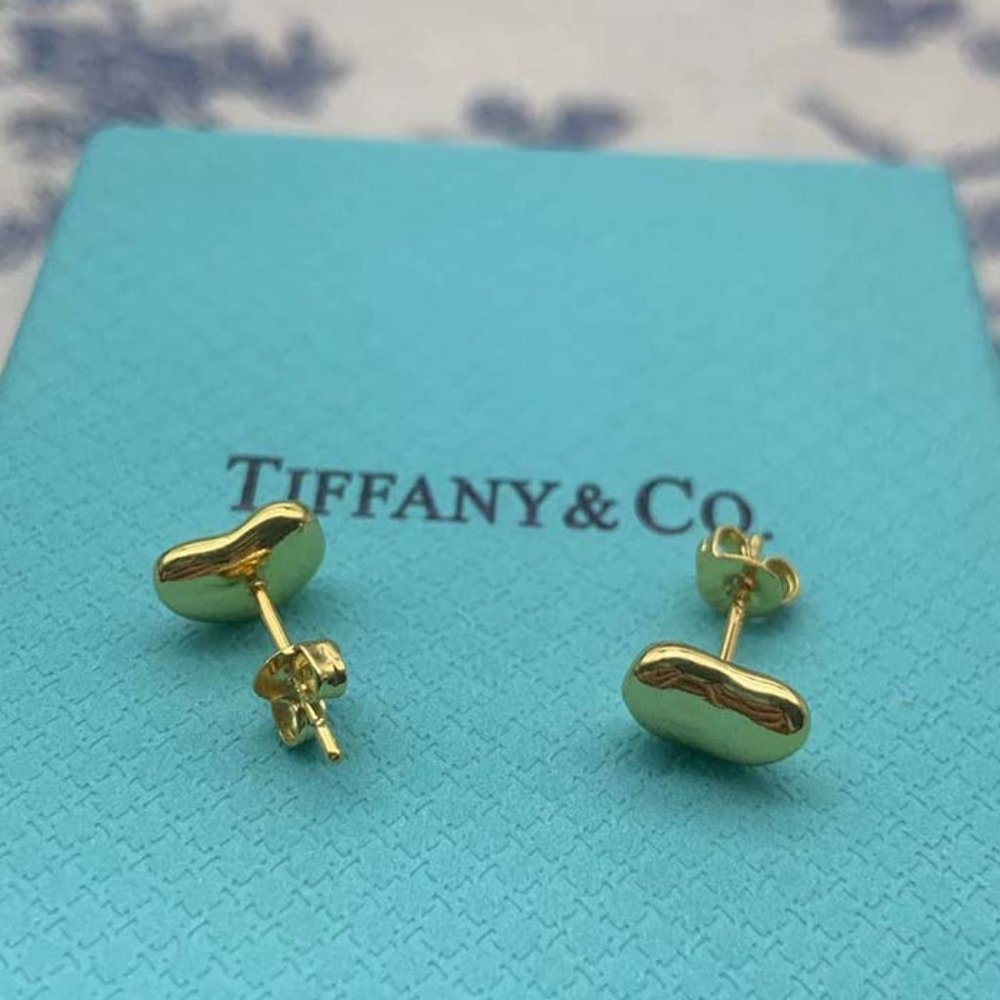 Tiffany & Co. 18K Yellow Heart Solid Smooth Stud Earrings